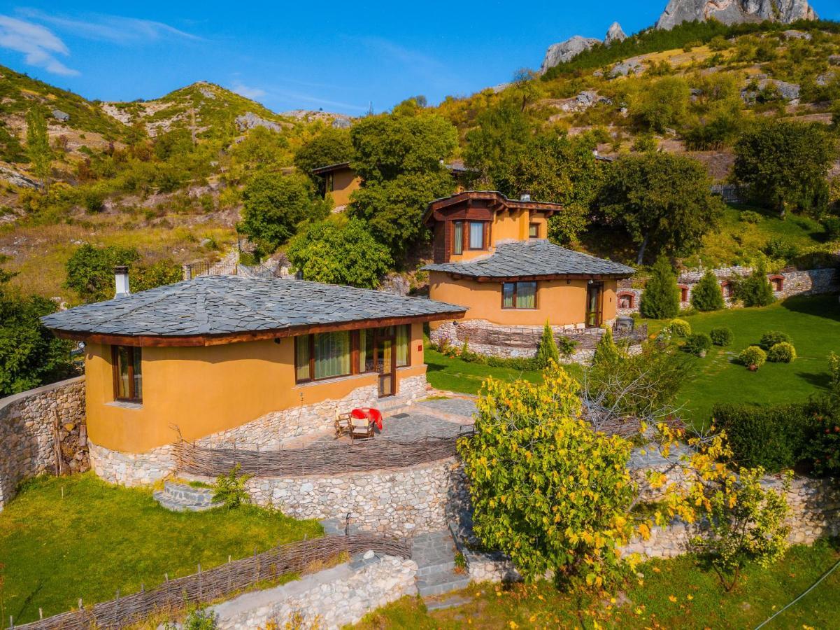 Eco Village Under The Cliffs Ilindentsi Exterior foto