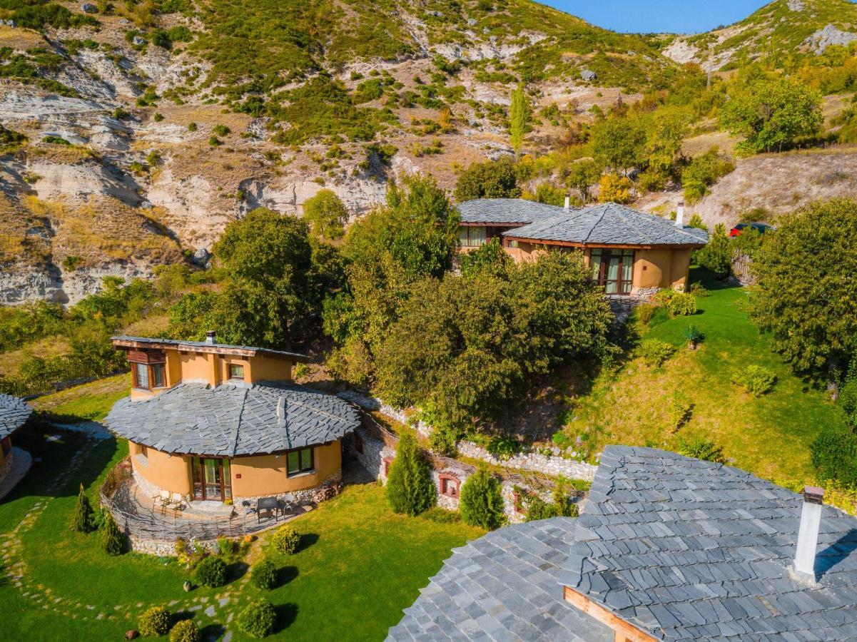 Eco Village Under The Cliffs Ilindentsi Exterior foto