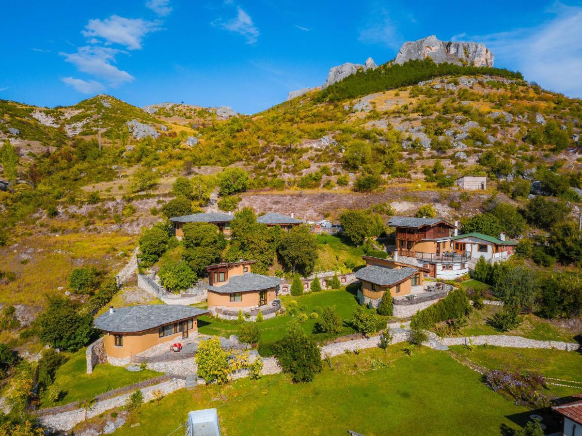 Eco Village Under The Cliffs Ilindentsi Exterior foto