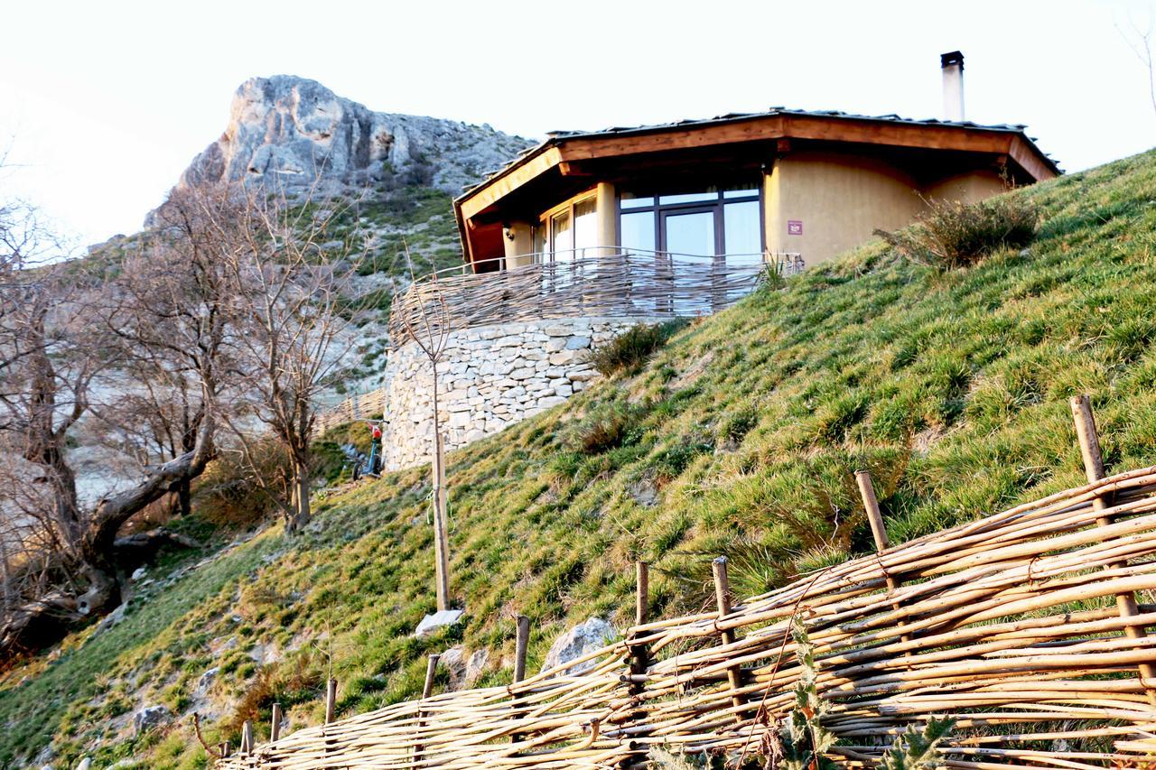 Eco Village Under The Cliffs Ilindentsi Exterior foto