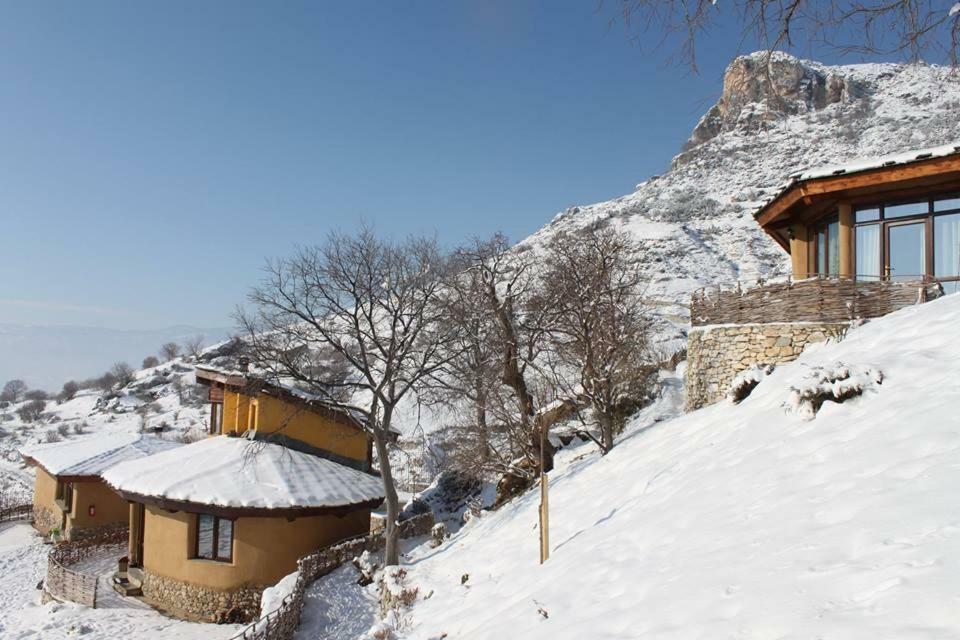 Eco Village Under The Cliffs Ilindentsi Exterior foto